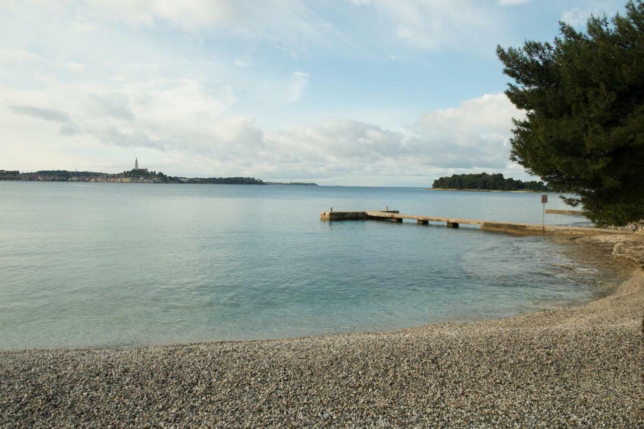 Apartmen Relax 200 M T Beach Appartement Rovinj Buitenkant foto