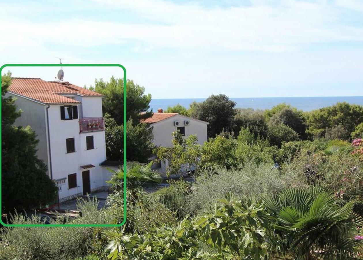 Apartmen Relax 200 M T Beach Appartement Rovinj Buitenkant foto