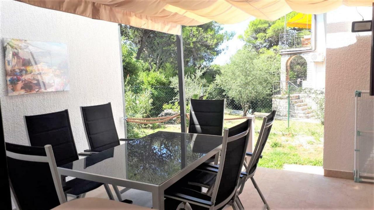 Apartmen Relax 200 M T Beach Appartement Rovinj Buitenkant foto