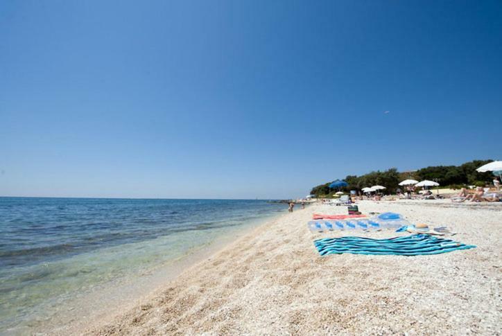 Apartmen Relax 200 M T Beach Appartement Rovinj Buitenkant foto